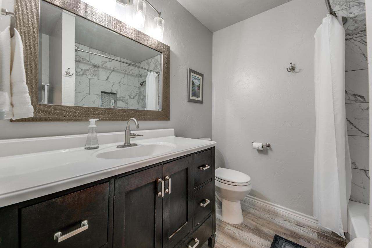 Cozy 4 Bedroom Home Blocks To Main Street And Wineries Fredericksburg Esterno foto