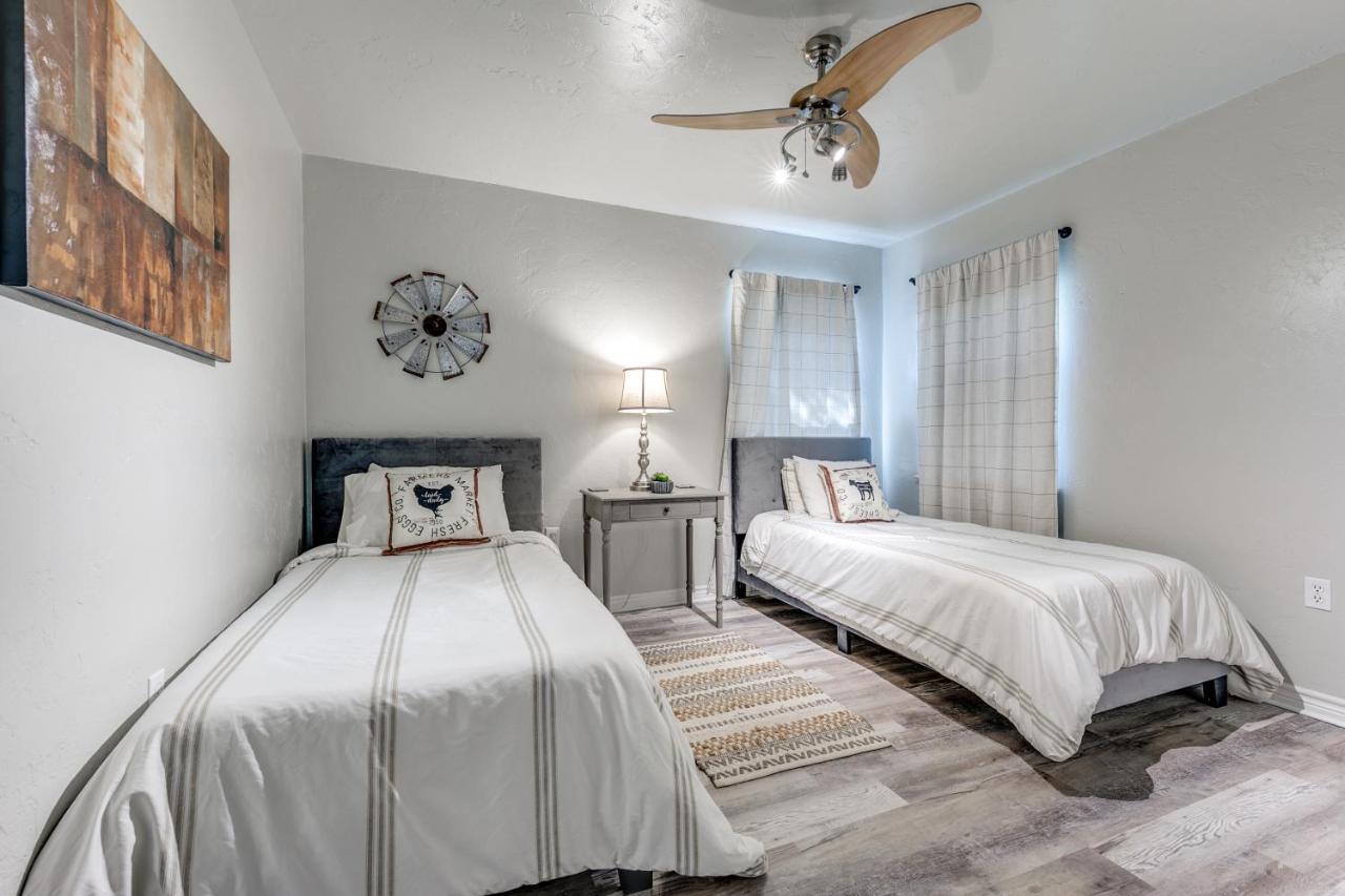 Cozy 4 Bedroom Home Blocks To Main Street And Wineries Fredericksburg Esterno foto